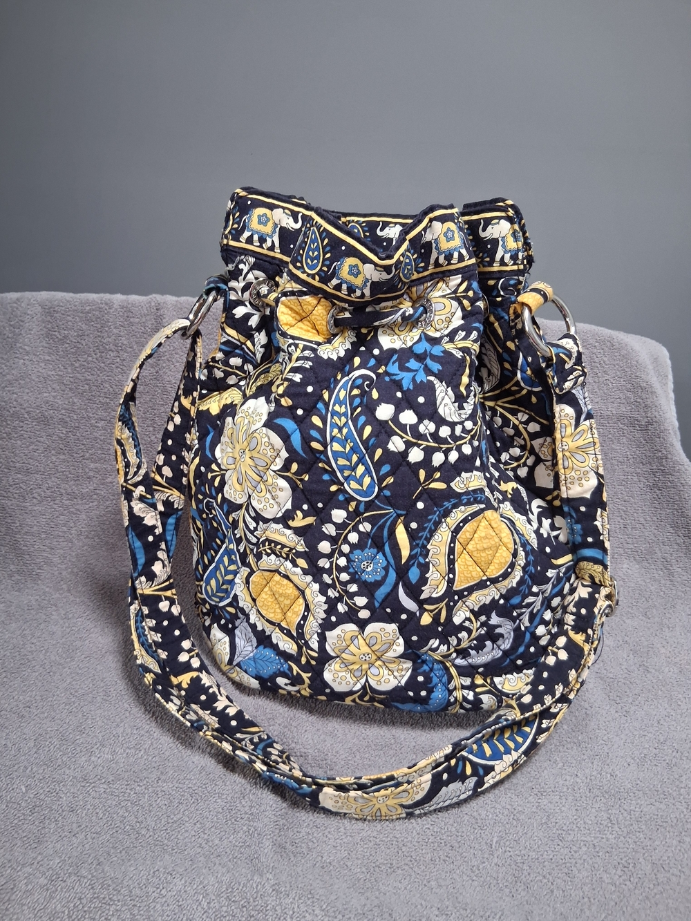 Vera Bradley Ellie Blue & Yellow Elephant Drawstring Crossbody Bag flap pockets - Picture 6 of 11